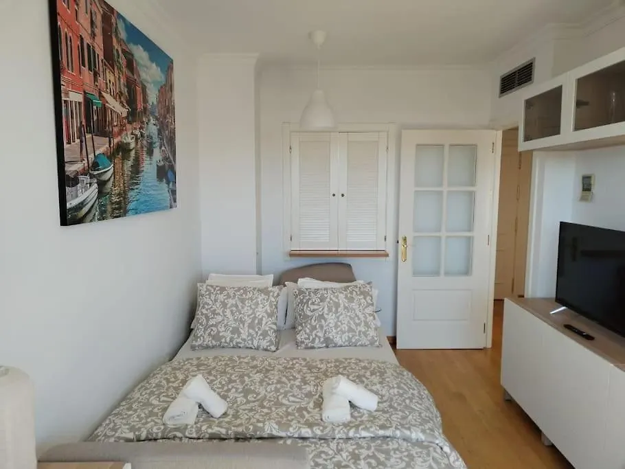 Madrid Wanda Aeropuerto Ifema Plenilunio Dy Apartment 0*,